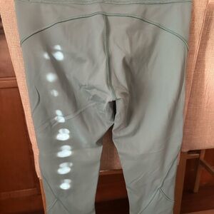 Seafoam green Lululemon leggings